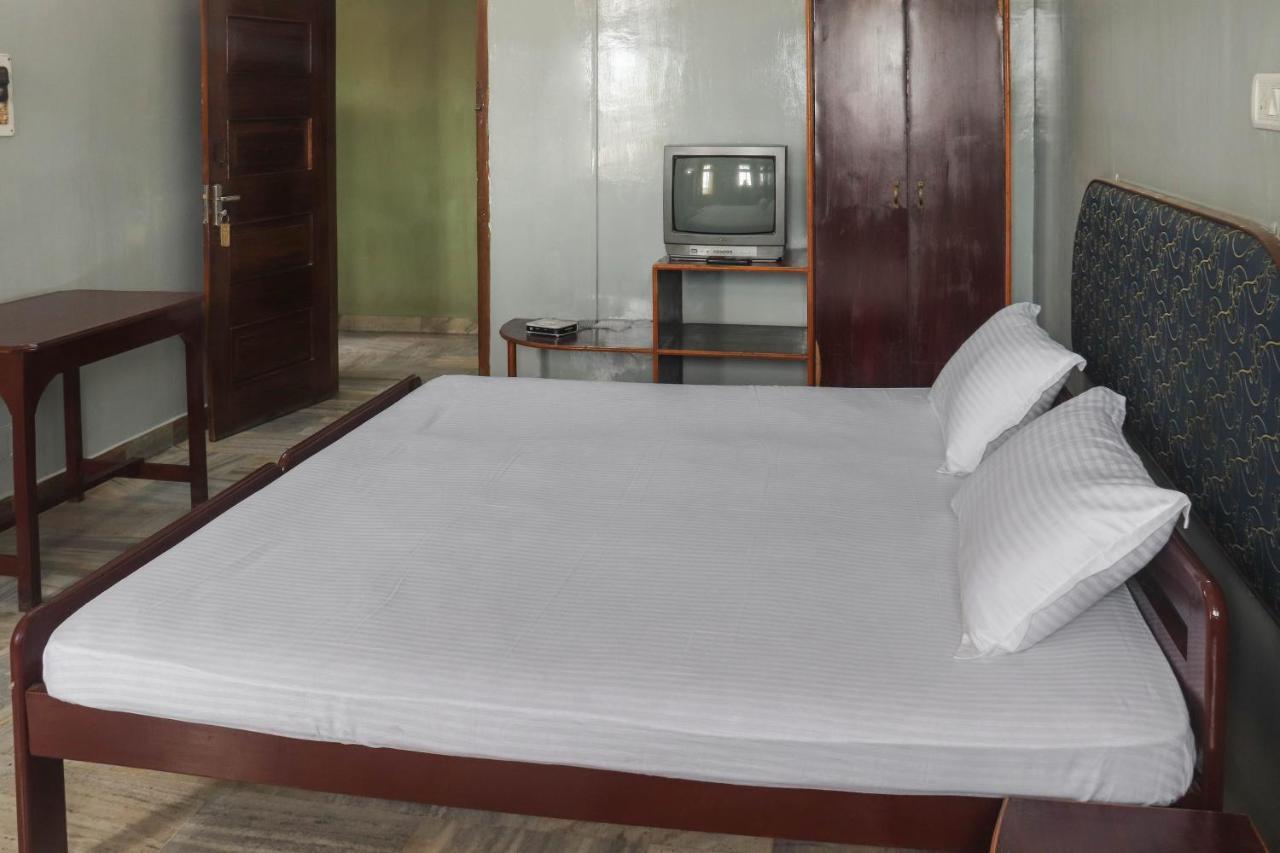 Spot On 49477 Hotel Galaxy Dimapur Exterior photo